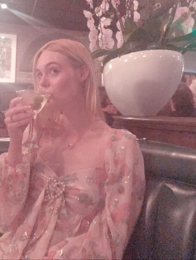 She looks so cute omg happy belated birthday to Elle Fanning wish you all the best for the rest of your days. 