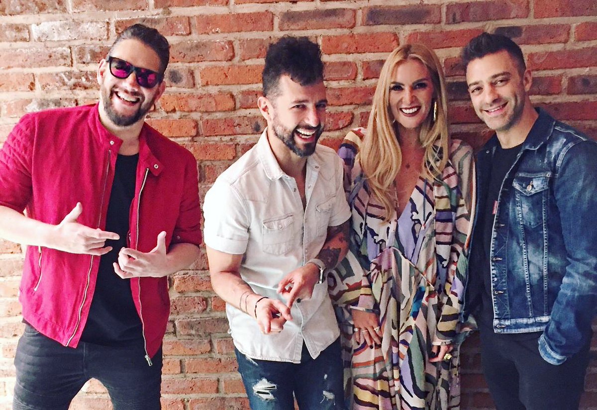 Y también estamos en #Guadalajara 🤭🤩
Listos para contarles a los medios de comunicación todos los detalles de nuestra primera vez con el escenario 360º en suelos tapatíos 💥🎉
31 de mayo 🗓 Arena VFG 🎶
#90sPopTourGDL #ViveLosNoventas