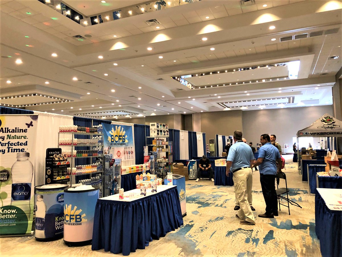 AGSExpoServices's tweet photo. The Central Florida FOA Trade Show is going strong! Today only at the DoubleTree By Hilton Orlando at SeaWorld. #7Eleven 7-Eleven Franchising #CentralFloridaFOA https://t.co/RgqZKcCg0R