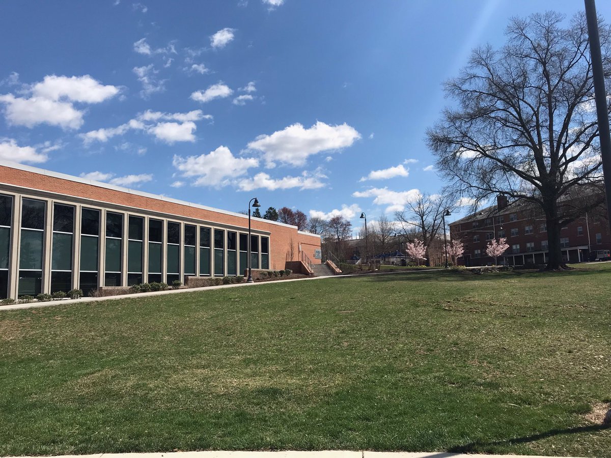 messiah_univ's tweet photo. We canβt get enough of this spring weather! βοΈ #SpringAtMessiah https://t.co/tN9AS0z1M1