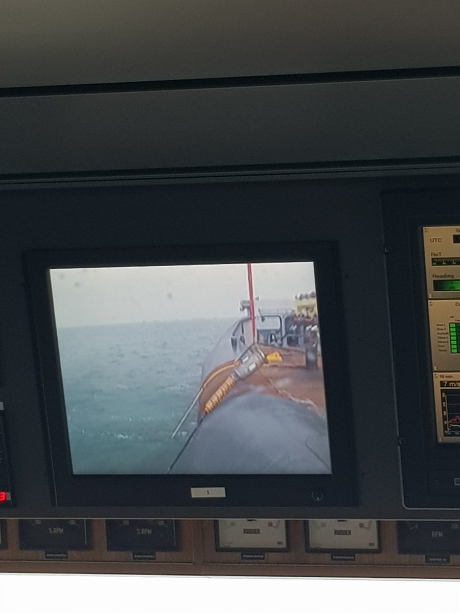 SabellaTidal's tweet photo. Cables disconnected, lowered back to the seabed. #OlympicZeus #Ouessant #tidalenergy #offshoreworks #Bretagne https://t.co/yCFFTqQLLy