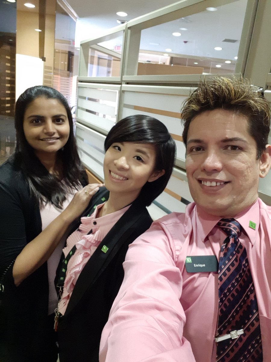 #TDCityCentre branch supporting a wonderful awareness #DayofPink @analuzcodelgado @TDNews_Canada <a href="/robghazal/">Robert Ghazal</a> @AbbasPanju_TD