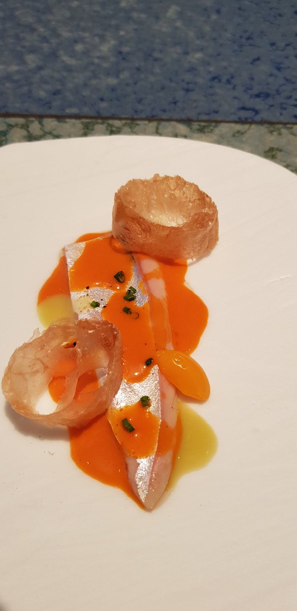 PhilippeRegol's tweet photo. .@DisfrutarBCN "Anchoas".
"Empanada de ventresca de caballa".
 "Cóctel de gambas" .
Juegos que engañan la vista  pero complacen el paladar!
Un de los mejores rtes del mundo, a 1km de tu casa...con Oriol y Eduard siempre al pie del cañón. https://t.co/sJTM7xGEOk
