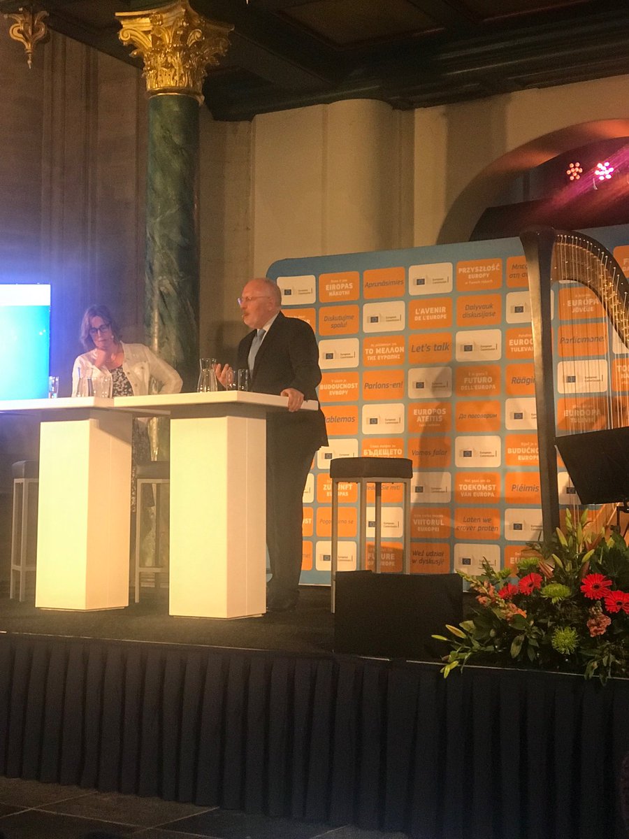 Bij lezing van Frans Timmermans in de grote kerk van Breda.