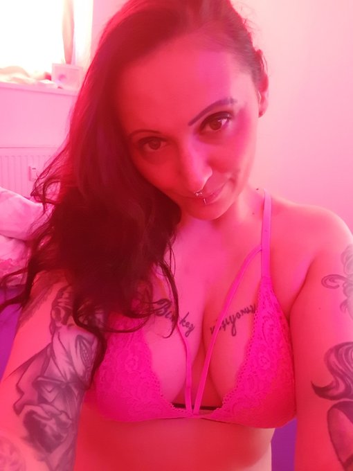 Na Bock darauf mich zu vernaschen? Lust auf eine sch&ouml;ne entspannte &ouml;l Massage am Anfang.....Lust auf<a href="/tag/neuesprofilfoto"class="tags"><span>#neuesprofilfoto</span></a>