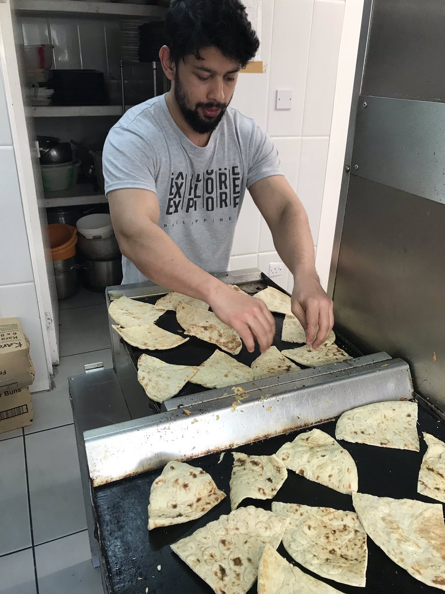 southmorden's tweet photo. South Morden Khuddam helping out in the kitchen at the spring retreat in Jamia #SpringRetreat2019
@mka_ziafatUK @UKMuslimYouth @AtfalUK https://t.co/IoNpzyimzp