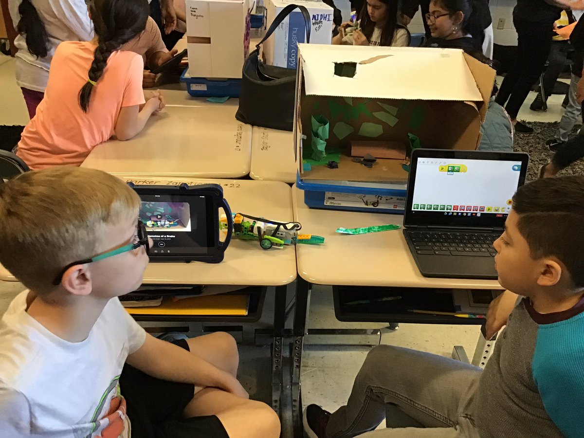 LCPS_CttF's tweet photo. Students @MoorefieldES using @LEGO_Education and @AppleEDU @Apple iPads to Code and Create using iMovie and WeDo 2.0 robots. @bricklady_MD @finn_teri #csforlcps https://t.co/vCvZbARBGH