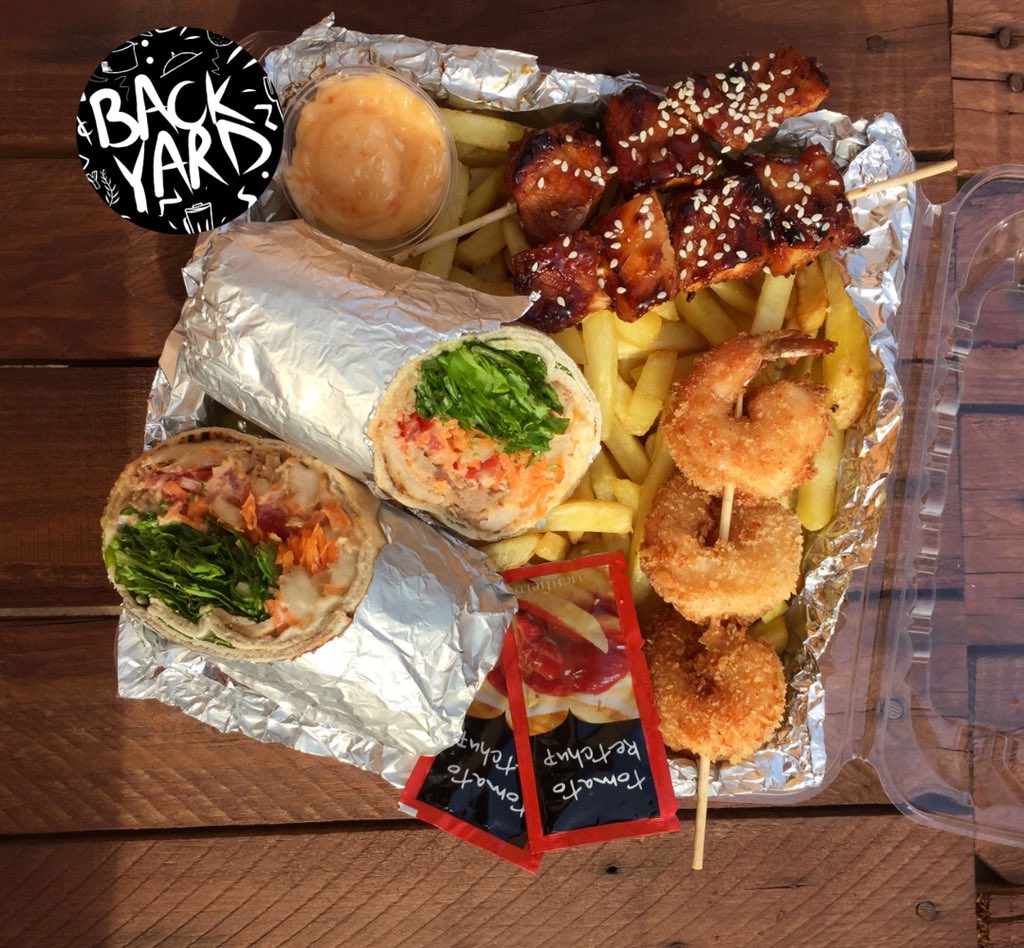 BackYardfoodstp's tweet photo. W A N T or N E E D? 

COMBO ALERT!!! 🚨 SPICY CHARCOAL GRILLED CHICKEN WRAP X BREADED PRAWNS X HONEY GLAZED CHICKEN KHEBABS X CHIPS
•
•
•
CALL NOW 0555610159 👊🏾🖤🌶
#backyard #backyardgh #thefoodstop #foodstopgh #accrafoodie #accrafood #whereghanaeats #ahbackayardtin https://t.co/c1O4Y5Gl9K