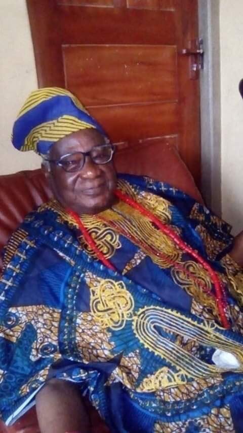 Bàbá Oladejo Okediji Is Dead. 

The author of Yorùbá crime novels, Baba Oladejo Okediji is dead. 

He was the author of Ajá Lo Lẹru, Àgbàlagbà Akan, Karin Kapọ, Rẹ́rẹ́ Run, Binu Tí Rí, and other books. 

Baba will be remembered for creating Lapade, a super private detective