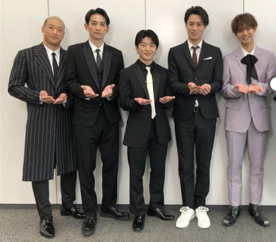 R_______OAL's tweet photo. 推しはチビ。
童顔はチビ。
今年34と24(正式には来年)のチビ。
ばかかわいいチビ。
愛おしいチビ。
笑い方ヤバいチビ。
もはやチビ。 https://t.co/clVbiJe4wP