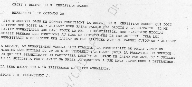 Voici mon histoire : fonctionnaire du Quai d'Orsay, j’arrive au Bénin pour m'occuper des bourses d’études, des missions et des invitations de l’ambassade. Au début, tout va bien.