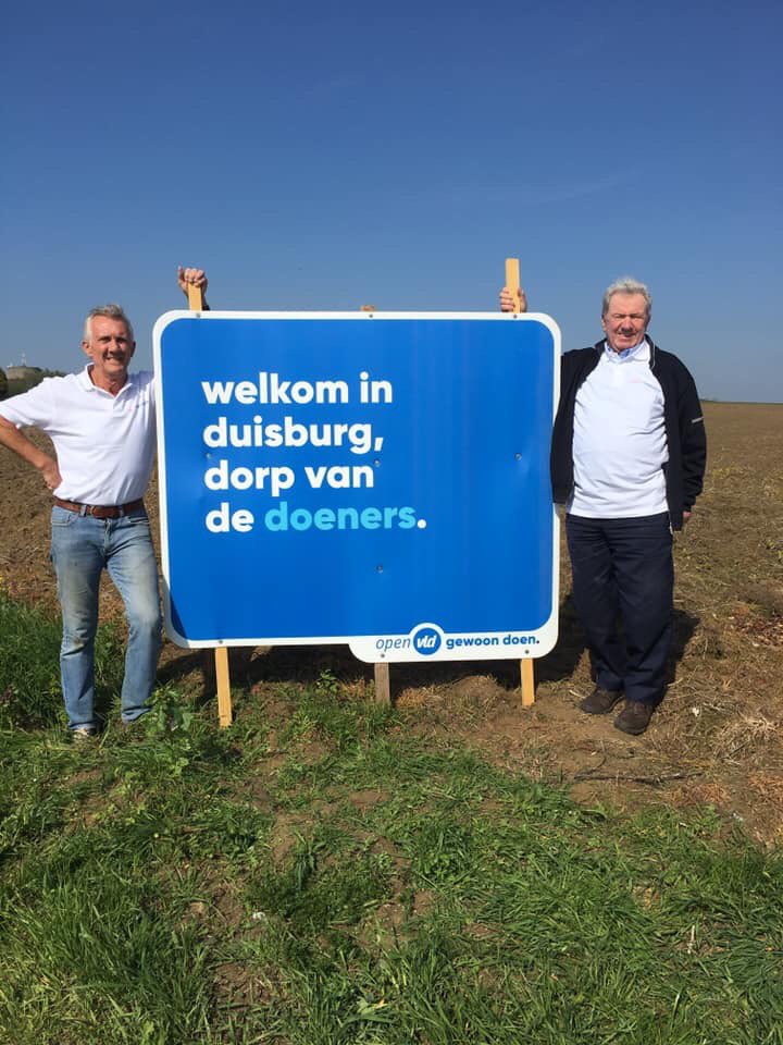 OpenVLDTervuren's tweet photo. We leven in een fantastisch land. We gaan een verbintenis aan voor de toekomst van ons land samen met iedereen die vroeg opstaat en laat gaat slapen om ons land elke dat beter te maken. #LandVanDeDoeners #Dorpvandedoeners #positief #Duisburg #Tervuren #OpenVld https://t.co/mT7nKeE3HT
