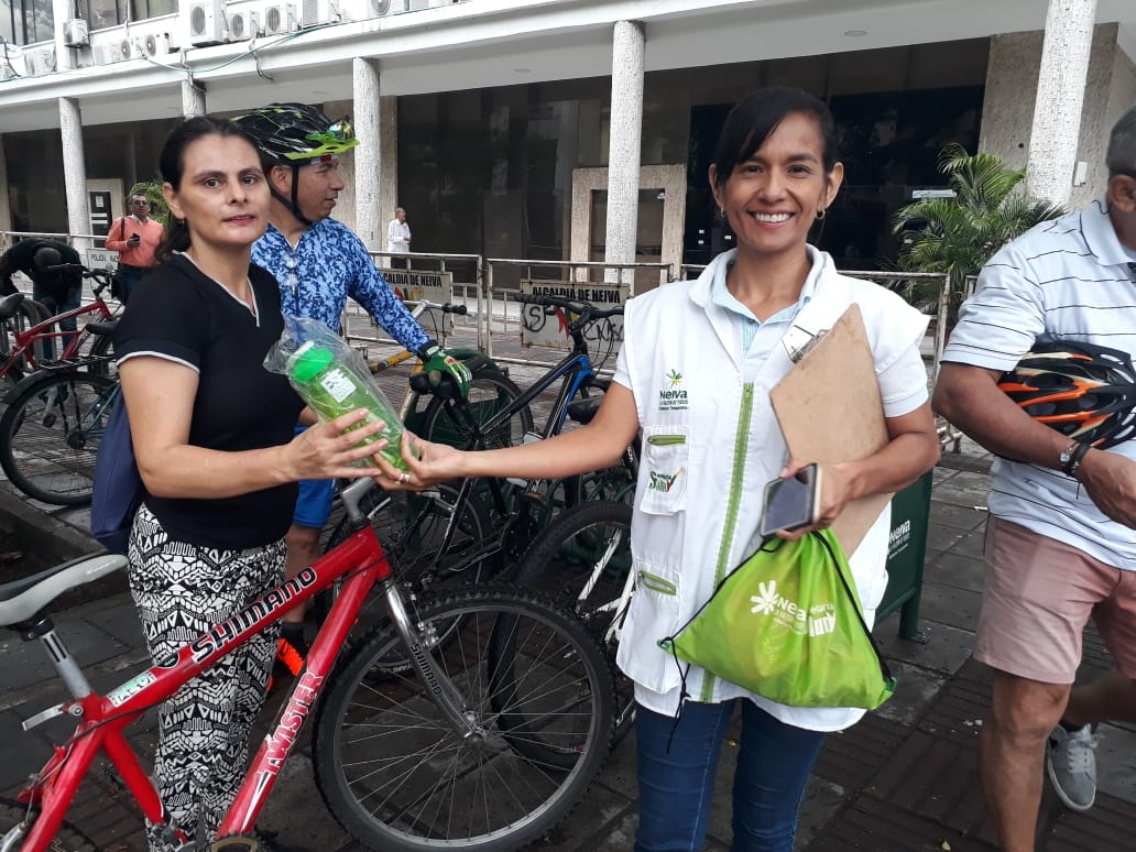 Rodrigo_LaraS's tweet photo. #NeivaEnBici🌳🚴♀️🚴♂️
#Promovemos el uso de la bicicleta en este día especial para #Neiva a través de actividades lideradas por la Secretaría de Salud, Deportes, Educación, Competitividad y Movilidad. #NeivaLaRazónDeTodos https://t.co/ILpUIcSf2F