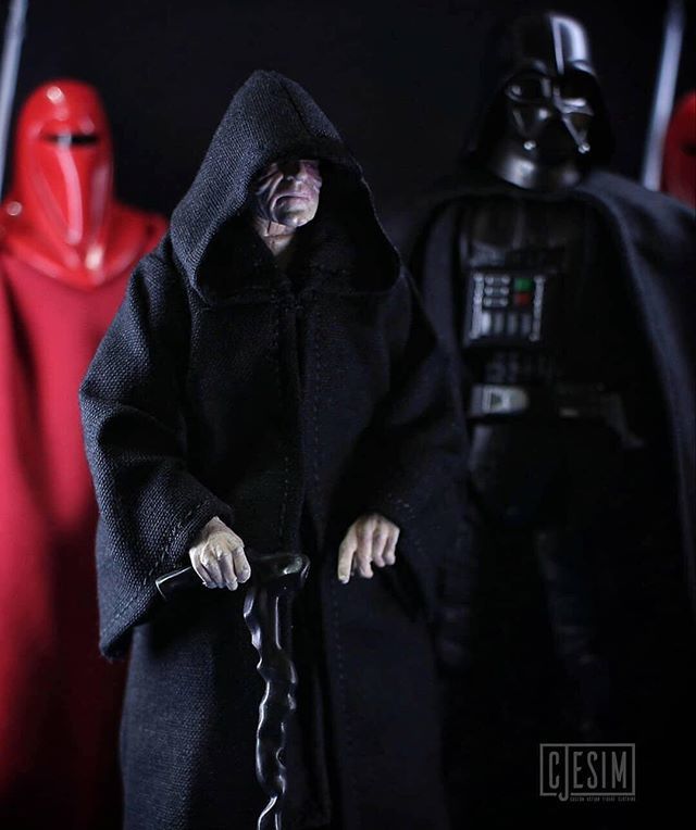 StarWarsTBS's tweet photo. So I believe there was some interest around this guy today?? (📸: @cjesim) 💥😉💥 #theemperor #theempire #darthvader #royalguard #lordvader #atarwars #palapatine #sheevpalpatine #starwars6inch #blackseries6inch #starwarstheblackseries #starwarsblackserie… https://t.co/5rqORbcga8 https://t.co/kSuaFML6nX