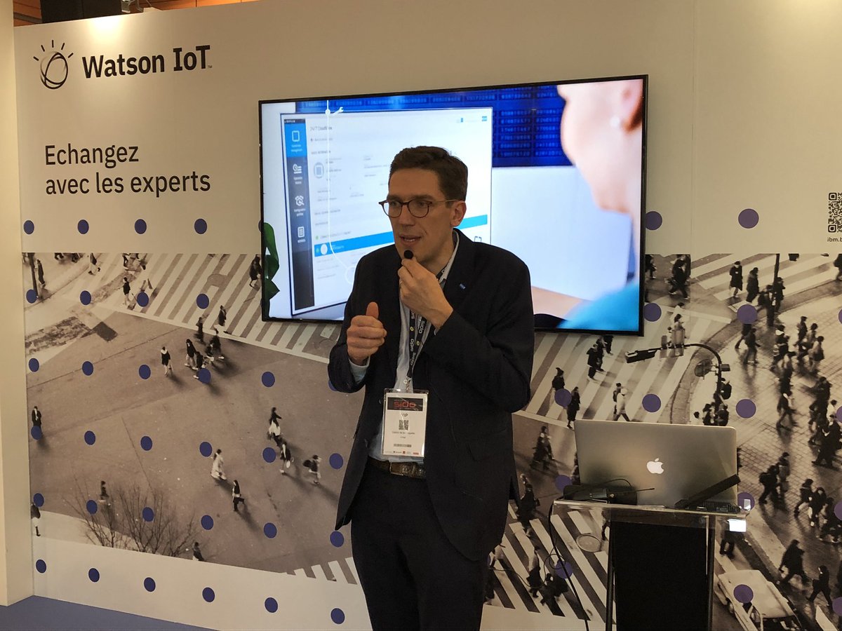 ChristopheBorde's tweet photo. .@KONEfrOfficiel présente son service innovant basé sur #WatsonIoT et #Watson sur le stand #ibm au #Sido19 https://t.co/RWgYQ6oUnX