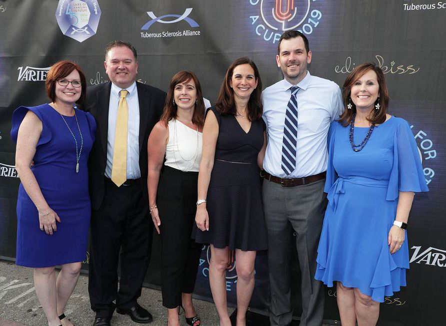 HorizonNews's tweet photo. On Sunday, we experienced the power of combining incredible stories of #raredisease advocacy, celebrity support &amp; great comedy. Congrats @tsalliance – we're proud to support your mission to cure tuberous sclerosis complex. #ComedyForACure #CFAC2019 https://t.co/Xinbi9JUrU