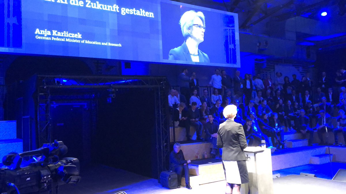 Minister Anja Karliczek van <a href="/BMBF_Bund/">By Ethical Hacker</a> spreekt op de @hubconf over AI en de toekomst. Duitse overheid wil randvoorwaarden stellen en investeringen doen. Zie ook de IA blog op innovatie.de <a href="/RVO_Innovatie/">RVO - Innovatie</a> <a href="/RVO_Int_Ond/">RVO Internationaal</a> @MinisterieEZK <a href="/NLinDeutschland/">NL Botschaft Berlin🇳🇱🇩🇪</a>