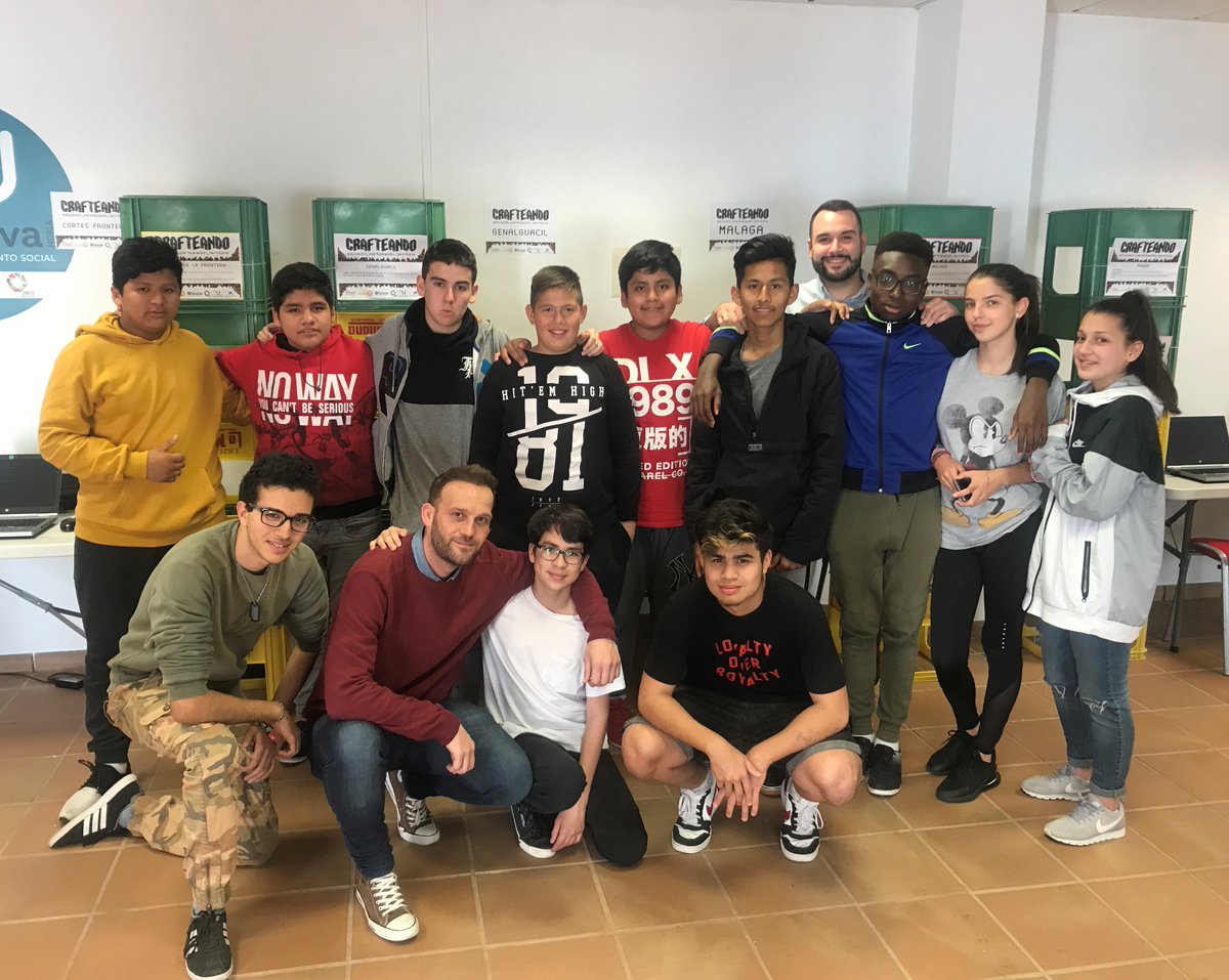 lanoria_mlg's tweet photo. Los jóvenes de la provincia han diseñado a través de #Minecraft un centenar de propuestas de mejora para sus municipios, destacan las peticiones a espacios de ocio, deportes y centros de salud. Proyecto #Crafteando con @ArrabalAID y @Asoc_Oleaje.  #InnovaciónSocial https://t.co/ViYVEwu8qB