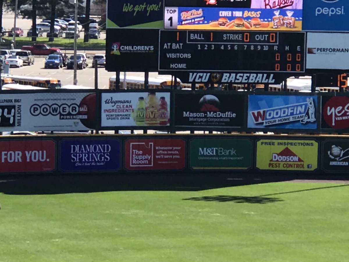 BirdDeca's tweet image. DECA members at Education Day at The Diamond. Completing their marketing activity, researching sponsors  @GoSquirrels @OatesBusiness @ctegallion @lcbirdprincipal @MaclinChad