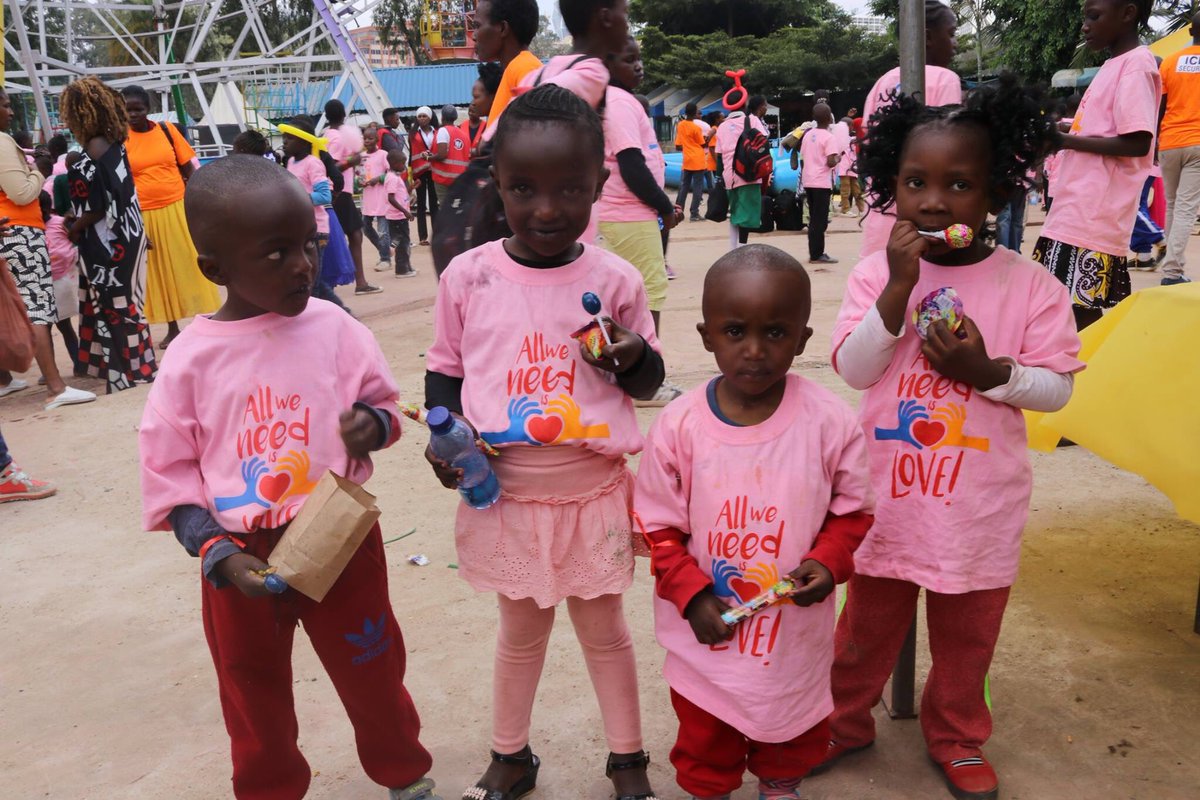 PastorACQ's tweet photo. Pastor Apollo Quiboloy’s love for children is unconditional and limitless. He has extended the Sonshine Land in Africa.

#acqicd2019 #allweneedislove #ApolloQuiboloy https://t.co/IsI5g14OAz