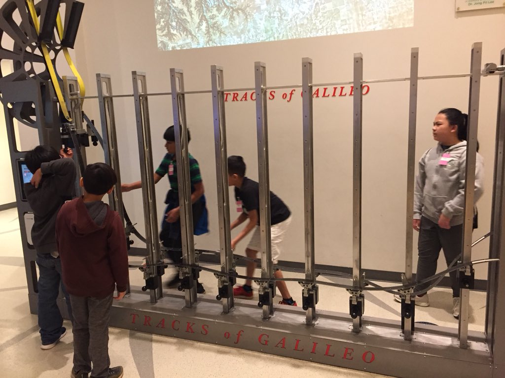 tlgmath's tweet photo. MOMATH fun with CML! #NMUKNIGHT @NMBerkley_NJ https://t.co/wvUL4lkK8R