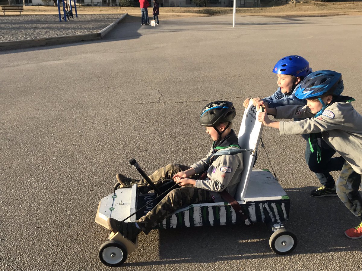 2Scouter's tweet image. Soap Box derby practice night last Monday for 227 Douglasdale Cubs. #scouterlife #scoutsdostuff  @scoutscanada @DouglasdaleYYC