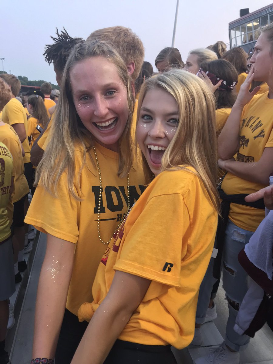 mollie_cox20's tweet photo. happy birthday brookie🥰😍 thanks for being the bestest best friend out there, i couldn’t imagine my life without you! LUV you🤩 @johnson_brooke0 https://t.co/fUcBOT8l4v