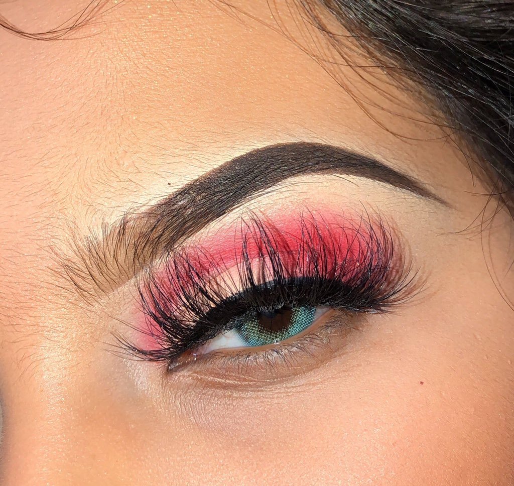 fairyspicy's tweet photo. Welcome to my new page!
🥤🥤🥤
I'm actually digging these bright blue contacts from @gglamcosmetics on instagram and "fuego" lashes from @smolashes! They always be keeping me poppin' 🔥

#makeup #ABHPRsearch #makeupaddict #makeupartist #makeuplife #makeupaddict https://t.co/T2eXbbu1yU