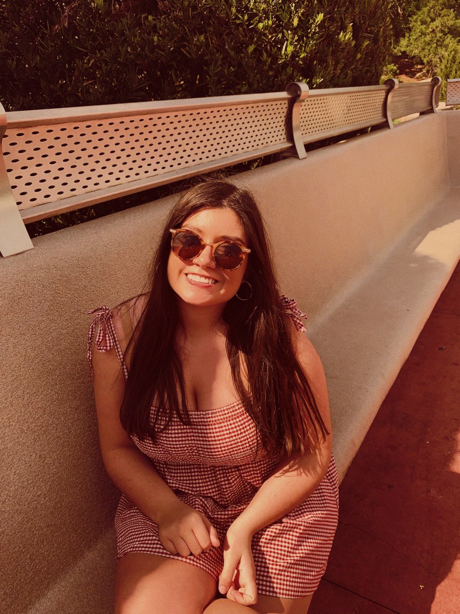 KentStateCareer's tweet photo. Still appreciating our #FlashesAtWork!
PoliSci major @horrigankennedy loves walking her dogs, hanging out friends and reading.
We appreciate all the work you do as a Student Associate Kennedy! https://t.co/nXDtnYGVM4