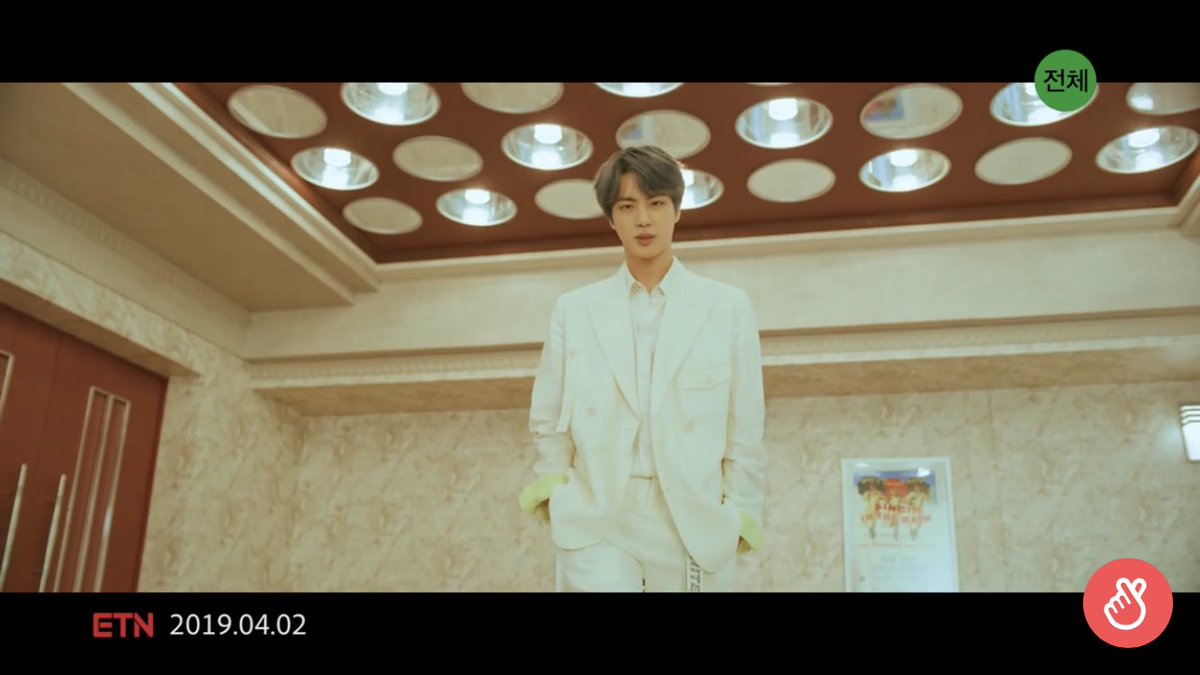 GHpyUCW43yoTURi's tweet image. ヤバイ❣️ジンくんー💜白馬の王子様ー💜ユンギもグクもテテもナムさんもジミンちゃんもホソクもみんなかっこよすぎるー💜
#bts
#バンタン
#armyさんたちと猛烈に絡みたいのでRTしてくれた方フォロー