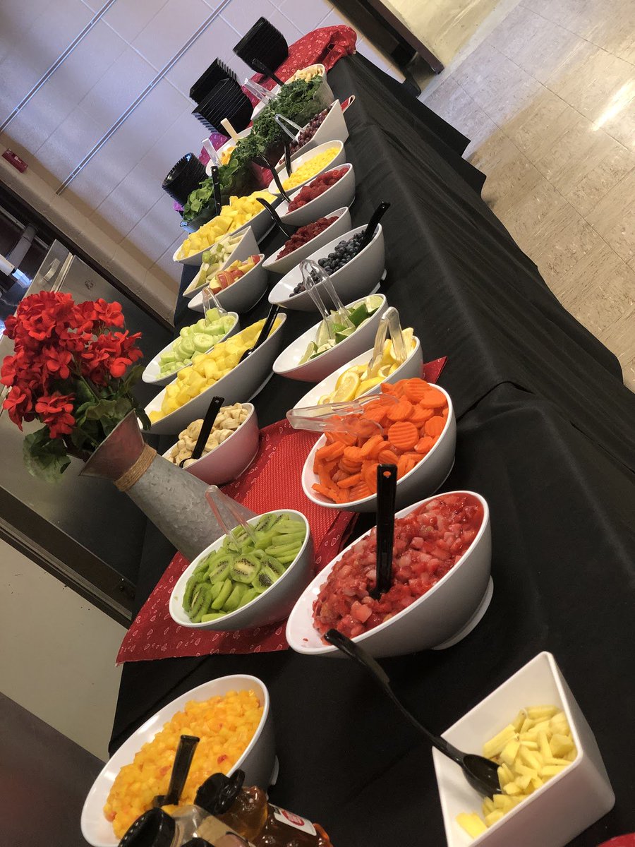 Smoothie Day Materials🥬🍍#1D1T1M #SNA #ILSNA #schoolbreakfast #feedingbodiesfuelingminds #healthystudents #schoolfood #farm_to_school #SchoolNutrition #snaconference #foodservice #schoollunch #kidsnutrition #SchoolNutritionAssociation #NSLP