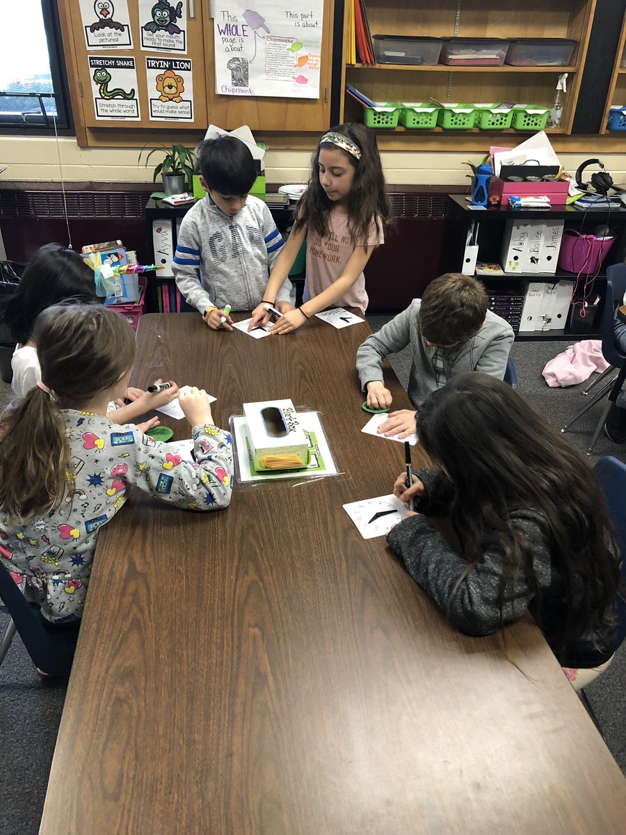 BZarras's tweet photo. Telling and writing time to the nearest 5 minutes with our partners. #engagement #handsonlearning #secondgrade @AvonNovas https://t.co/Kx7ZQ7GIH9