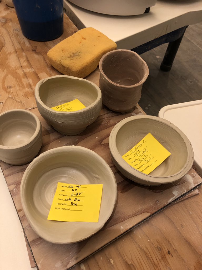 gohzw's tweet photo. Pottery &amp; pizza - the perfect combo for #teamGCL 💯 https://t.co/vWYsDvWXdh