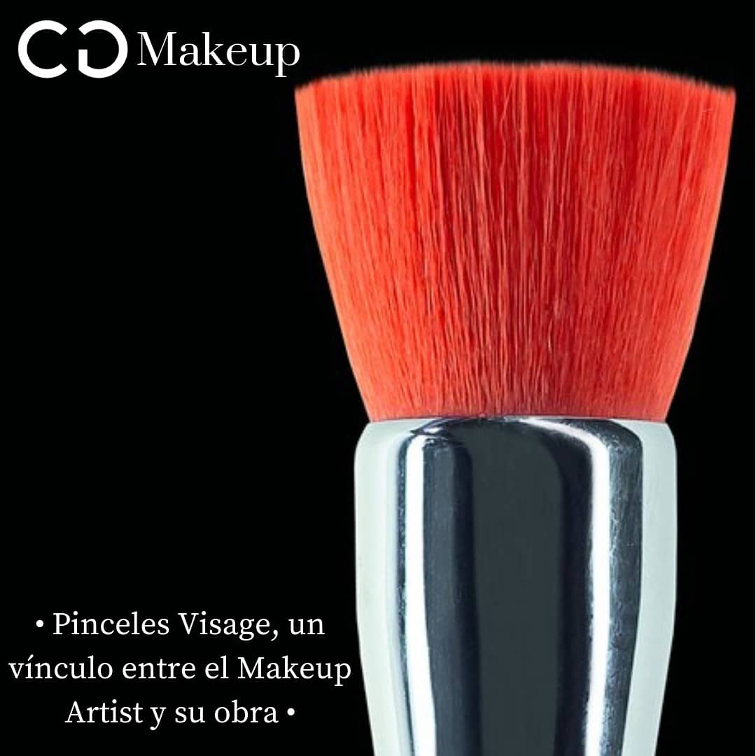 ChicasGuapasTV's tweet photo. #CGMakeup • Conocé a @pincelesvisage en una nota exclusiva para #ChicasGuapasTV•
¿Qué vas a encontrar? 
▪️ Una mirada a la nueva colección del año. 
▪️Una lista de los pinceles que tenés que tener. 
▪️ Tips de limpieza para que queden como nuevos
 ➕ En https://t.co/r9ewz9y5Gx https://t.co/gqVYyGoeCX