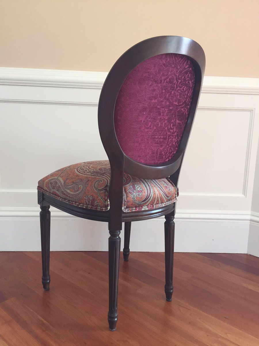 RJ_EthanAllen's tweet photo. We love a little “over the shoulder pose”. Think @JLo only furniture. Gorgeous from the front and back, this dual fabric dining chair is definitely red carpet ready. #ethanallen #ethanallendesign #customfurniture #interiordesigner #interiordesign #RhodeIsland #ri #lilrhody #rjii https://t.co/Hd2KLIzApz