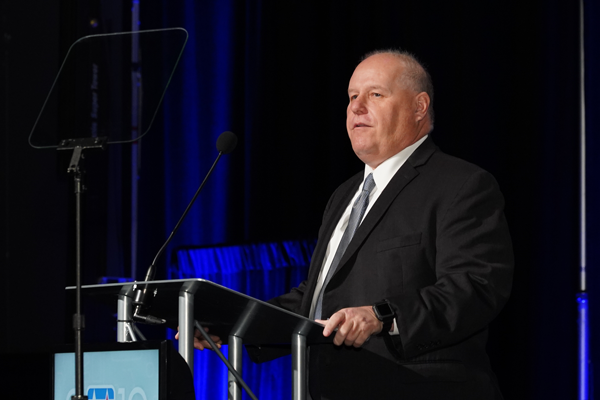 ASLRRA's tweet photo. ASLRRA honors David Nagy, Springfield Terminal/Pan Am Railway as Safety Professional of the Year! #aslrra2019 https://t.co/lCeqYfVCr1