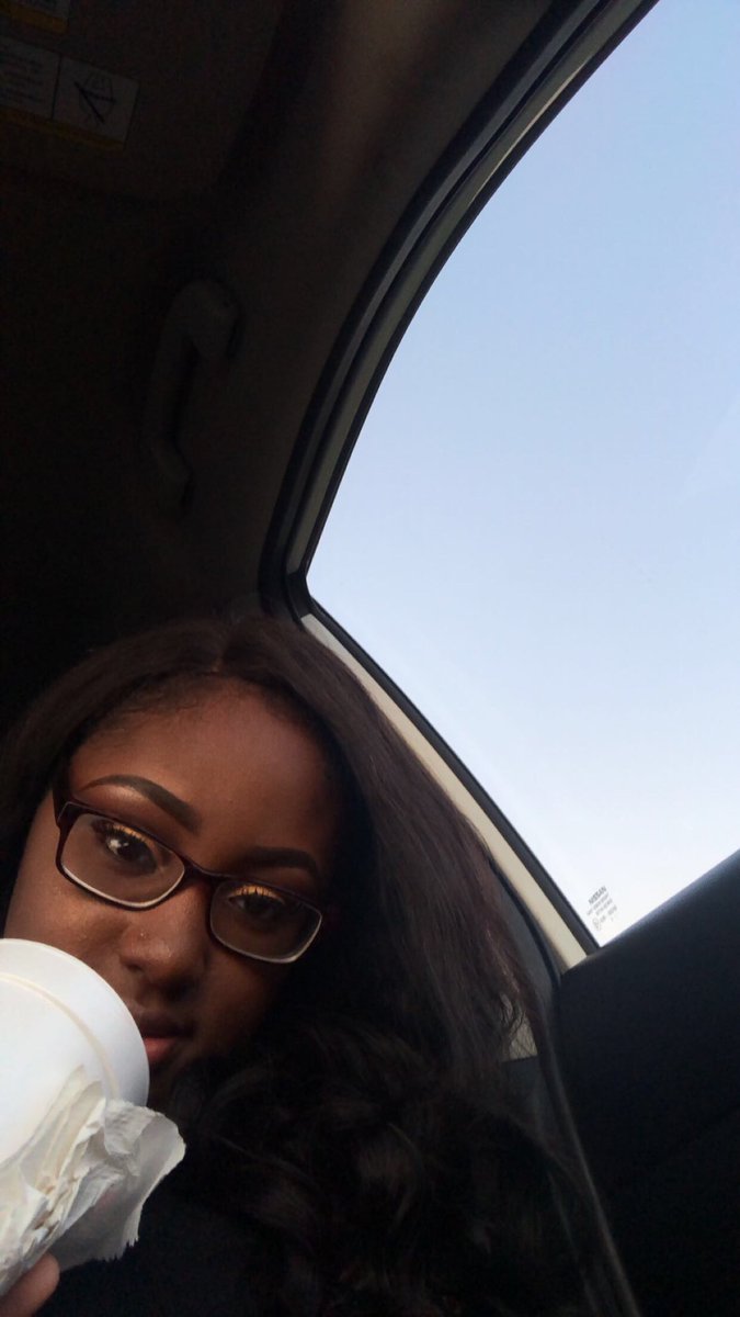 radlx4_'s tweet photo. few lil selfies from senior pics❤️ https://t.co/qhp9vrE8GZ