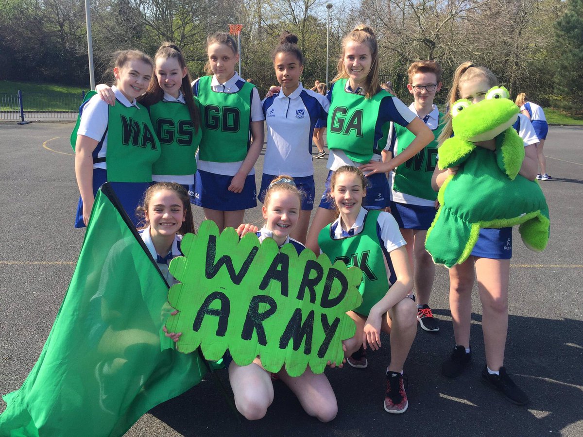 gcswardhouse's tweet photo. Monday was a great day for the #WardArmy The junior netball team showed some great play + house spirit to place 4thπ
The senior bakers made a #Brexit themed gingerbread scene and placed a fab 2nd!π₯
All up to the yr14s with car trials to finish the year off! ππ
#GreenQueens https://t.co/WP0epIqpk0