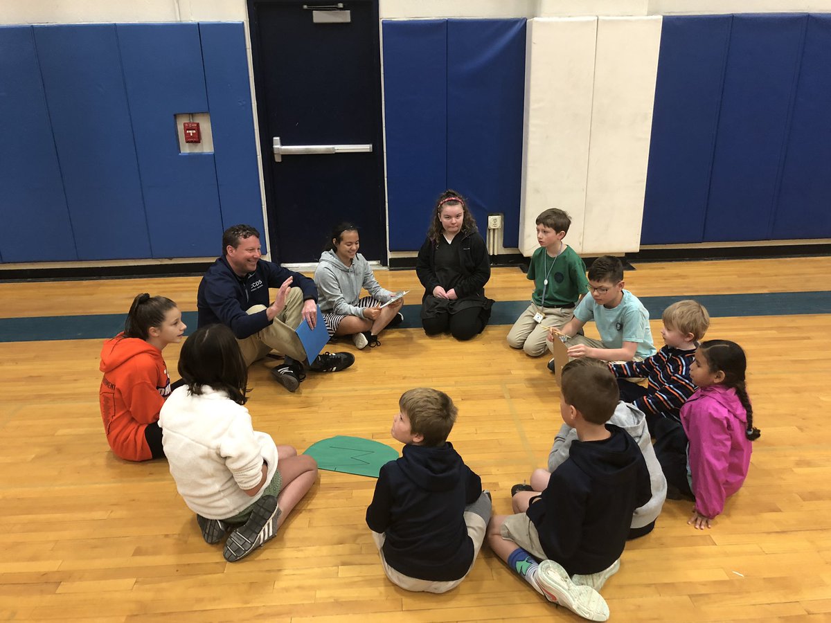 CCDSHirsch's tweet photo. Get to know each other!  @jencjensen5 @CountryDay @MrFroehlich4 #RespectHouse. @TonyJaccaci https://t.co/3v9SmPqjHi