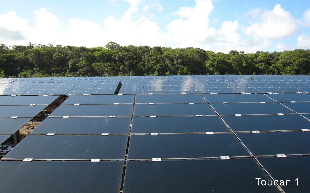 EDF_power's tweet photo. En #Guyane : Toucan 2, une seconde centrale #solaire équipée d’un système de #stockage verra le jour d’ici fin 2019 non loin de sa grande sœur Toucan 1. Les batteries installées participeront à la stabilité du réseau électrique #PlanStockage #innovation #OutreMer https://t.co/vbPSuAhMPo