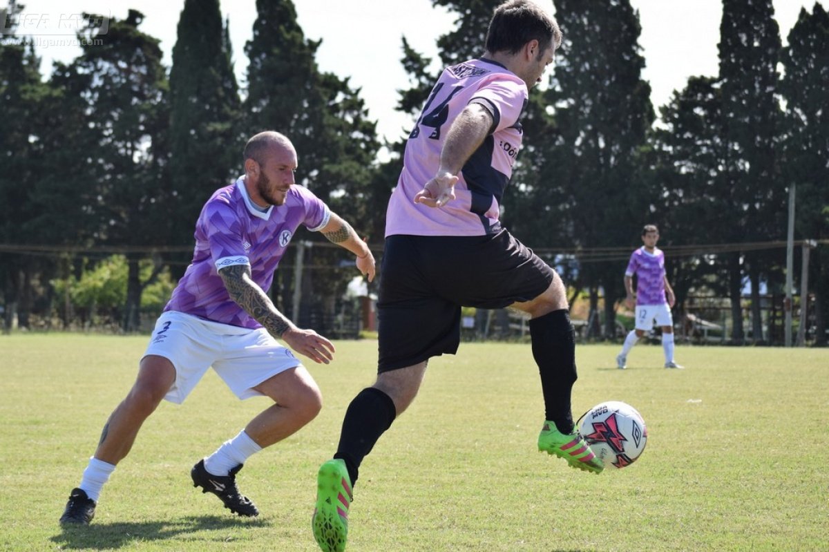 algunas fotos del último partido, galería completa en mas33.ligamvd.com/galerias_show/… 📸@kevindenis2809