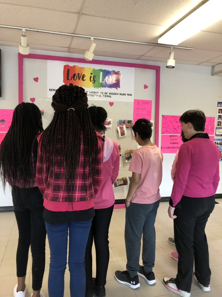 Mrs. Fera tweet media