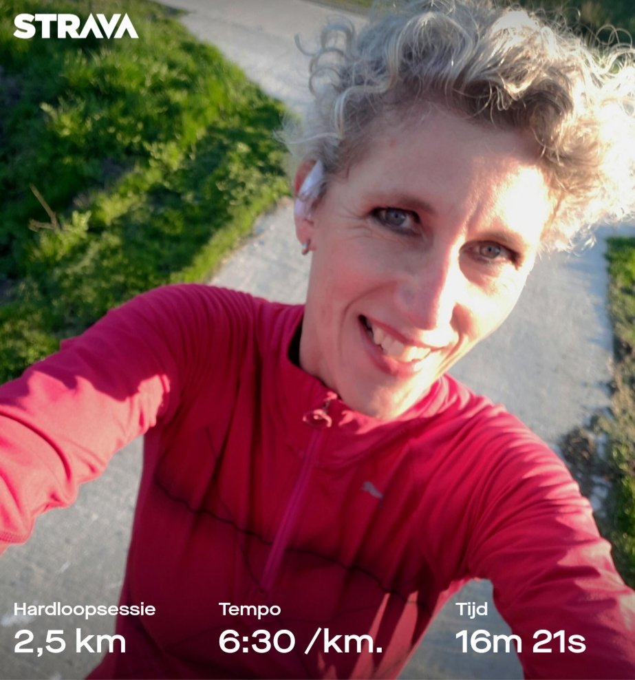Zonnige avondloop!
<a href="/loopmaatjes/">Loopmaatjes</a>
<a href="/hardloopmoeders/">Hardloopmoeders</a> <a href="/Hardloopmaatjes/">Hardloopmaatjes</a> 
<a href="/ikloophard/">Ik Loop Hard</a>