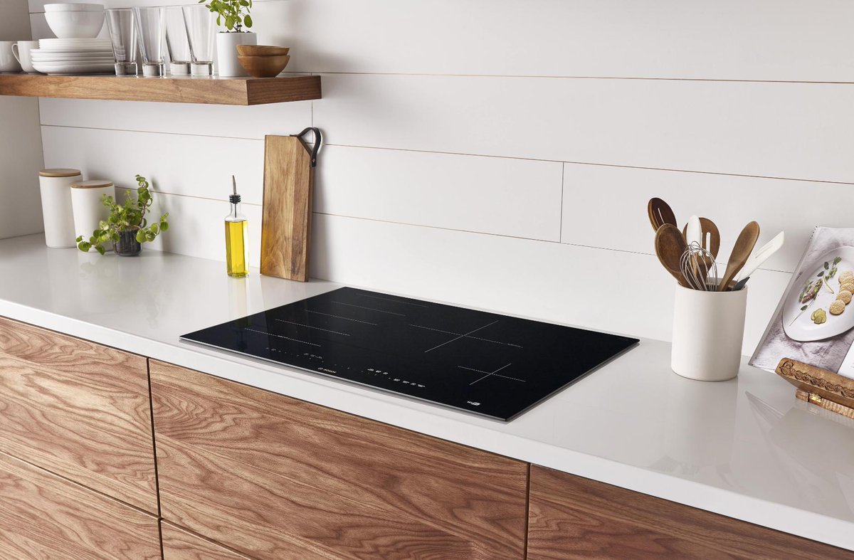 Bosch Benchmark Induction cooktops feature FlexInduction technology that allows you to enjoy even cooking no matter the size of your pan. Experience it at ABW Appliances in Ashburn, Arlington, Silver Spring, and North Bethesda. ow.ly/oMKX50pKHim