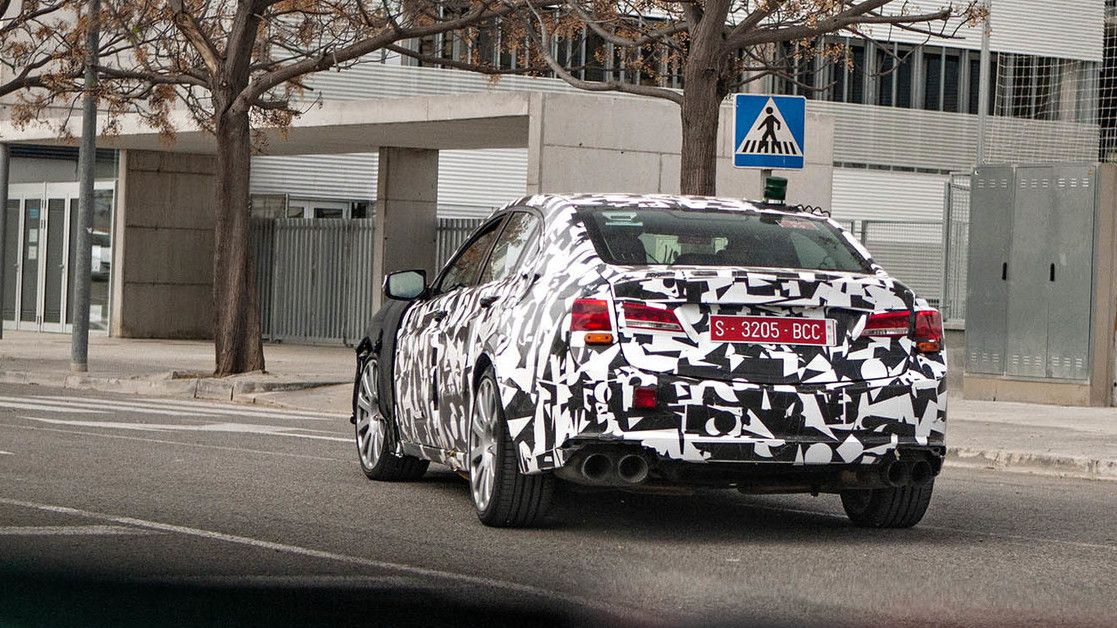 LexusiaNews's tweet image. Mysterious test car spied: Is this the next Lexus F model? buff.ly/2VqId6F  #Lexus #LexusF