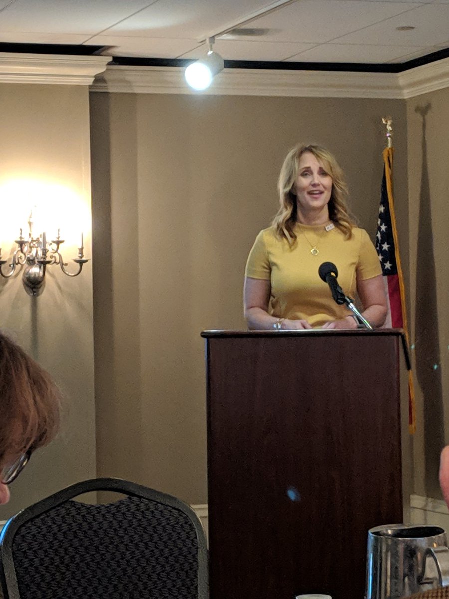JWleadercoach's tweet photo. "There is no patent on good ideas", excited to hear Director Lydia Mihalik talk about partnering with small business owners #coseatcapitol @COSEsmallbiz https://t.co/BF2s2UjeN2