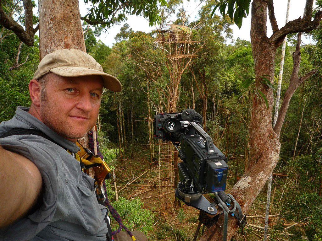 thebookseller's tweet photo. .@SevenDialsBooks scoops 'extraordinary' memoir by Attenborough cameraman @GavinThurston: https://t.co/YgF6gsvybK https://t.co/Gkd0Vgb0Ih