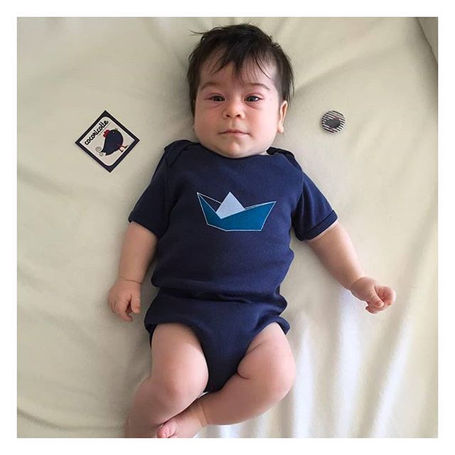 CocoricotteFR's tweet photo. Baby Théo prêt à naviguer avec son joli body bateau @cocoricotte 100% made in France ⛵️🇫🇷 Merci @seamenontheroad pour la 📸

#cocoricotte #madeinfrance #bebebody #bodybebe #lookbebe #bébé #babychou #babylove #bebeboneur #viedemaman #mamangaga #instama… https://t.co/S3zB5Alcov https://t.co/U3gFluYaSv