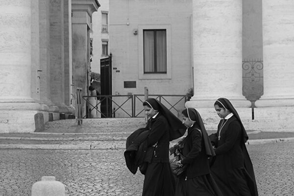 women_toponymy's tweet photo. Lucetta Scaraffia, direttrice del periodico #Donne Chiesa #Mondo, legato al giornale vaticano Osservatore romano, e di alcune sue collaboratrici si sono dimesse.
Qui ci dice la sua Gemma Pacella: 
https://t.co/O4w6HFTdQr https://t.co/AwT8TeduEC
