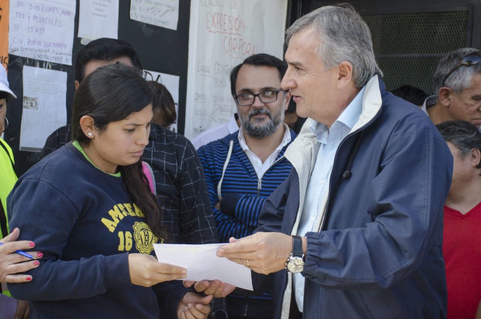 JUNTOS PODEMOS MEJORAR LA CALIDAD DE VIDA DE LOS JUJEÑOS

Junto al Gobernador Gerardo Morales ayer entregamos mobiliario y elementos de primera necesidad a 15 familias del barrio #PuntaDiamante. 
Seguimos relevando la situación de muchos jujeños.
<a href="/Gobiernodejujuy/">Gobierno jujuy</a> @natysarapura